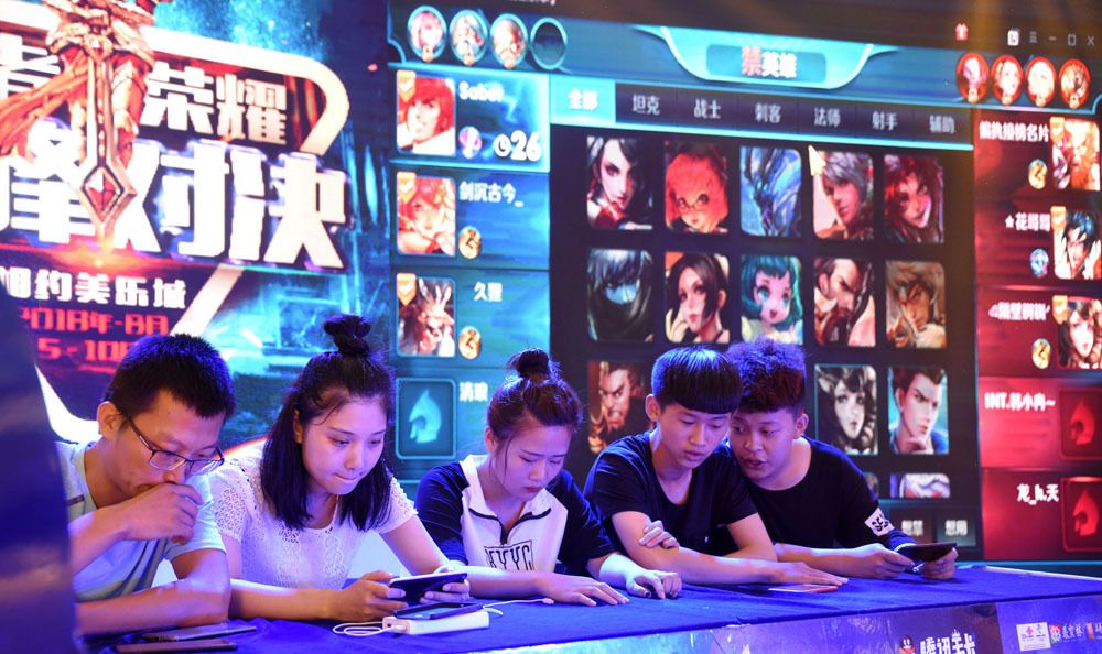 更靠近禁区 更靠近禁区
